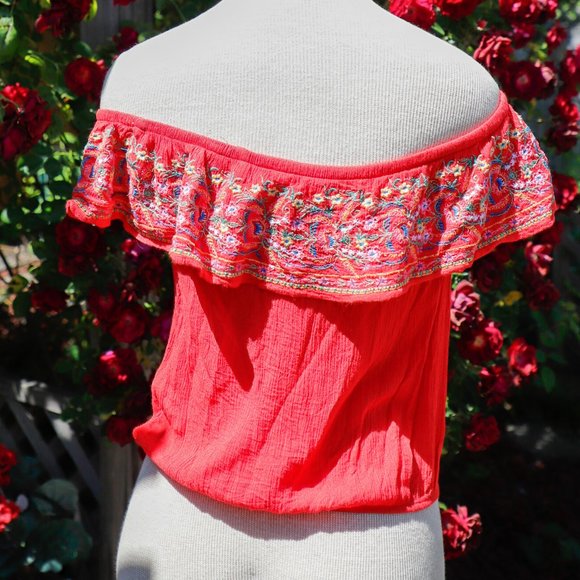 Embroidered Top - Picture 5 of 12